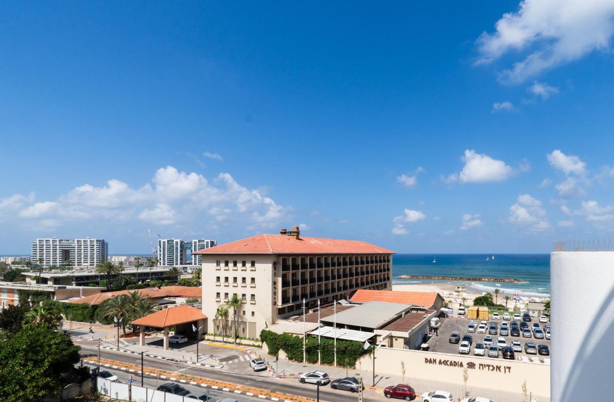 Elegant Duplex With Parking By Beachfront Stay Herzelia 外观 照片
